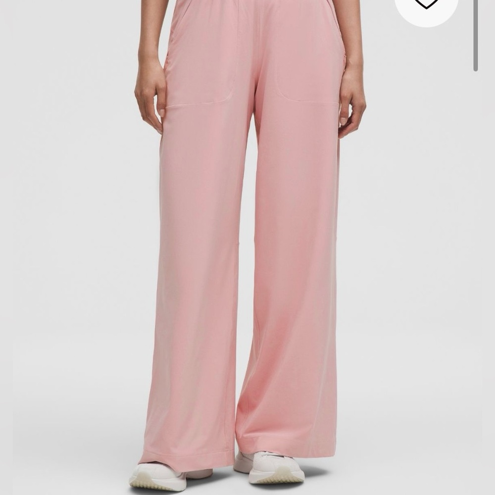 lululemon athletica Swift high rise Wide Leg Pants in Pink Haze Sz. 8